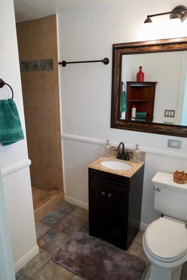 Villa Cozy Family Hideaway, Sleeps 8, 4 Tv'S Yard, Shops Simi Valley Exterior foto